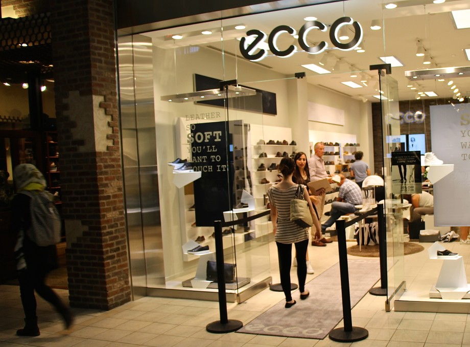 ECCO opens at Chinook Centre