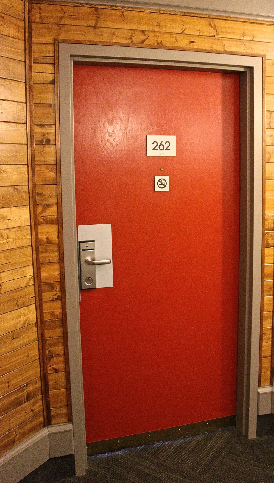 Room 262 Elk + Avenue