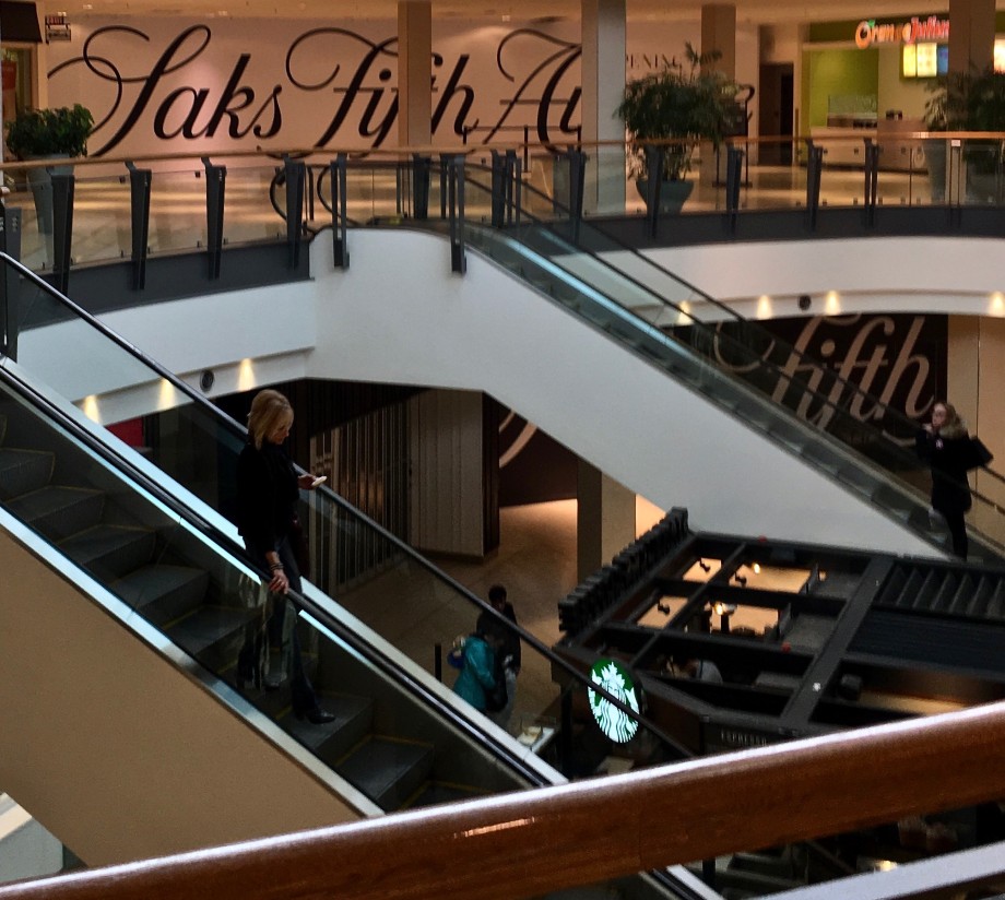 Saks Chinook Centre